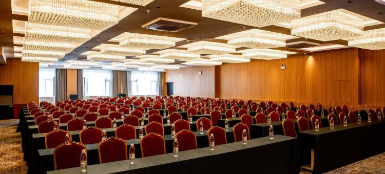 季枫国际酒店(呼伦贝尔阿荣旗王杰广场店)图片