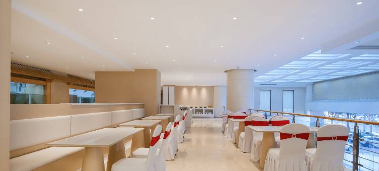 品睿酒店(吕梁离石龙凤北大街店)图片