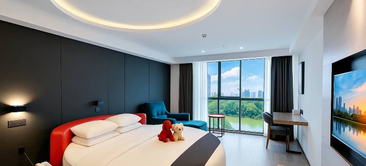 92·漫步云景NATOWalkingInTheClouds酒店(金寨大别山金粤大厦店)图片