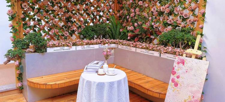 归隐拾光·Holiday Villa影音智享度假美宿(楚雄彝人古镇景区店)图片