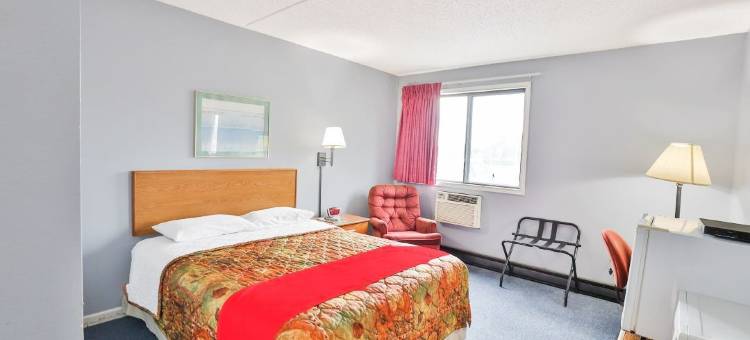 OYO Hotel Pipestone MN, 坎特伯雷公园(OYO Hotel Pipestone MN, Canterbury Park)图片