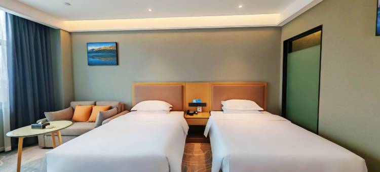 艺陇酒店(福海人民西路店)图片