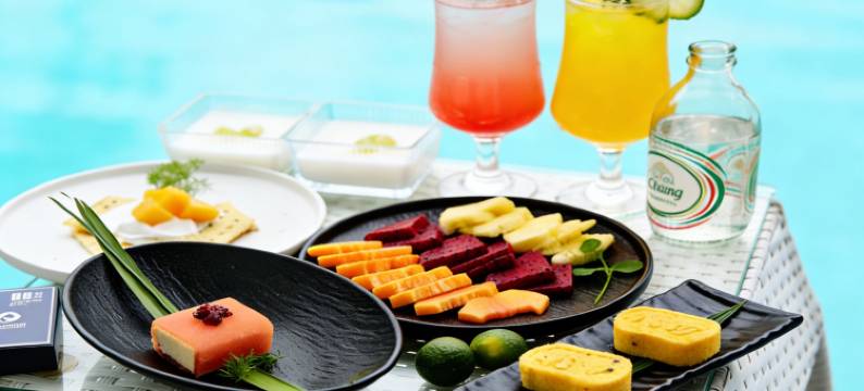 万宁青鸟逸筑 Blue Bird·无边泳池 ins 风设计师海墅(日月湾店)图片