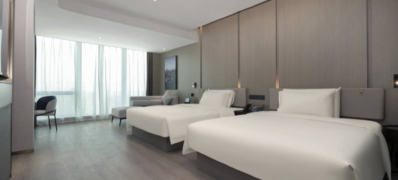 武汉广场汉口金融中心亚朵酒店图片