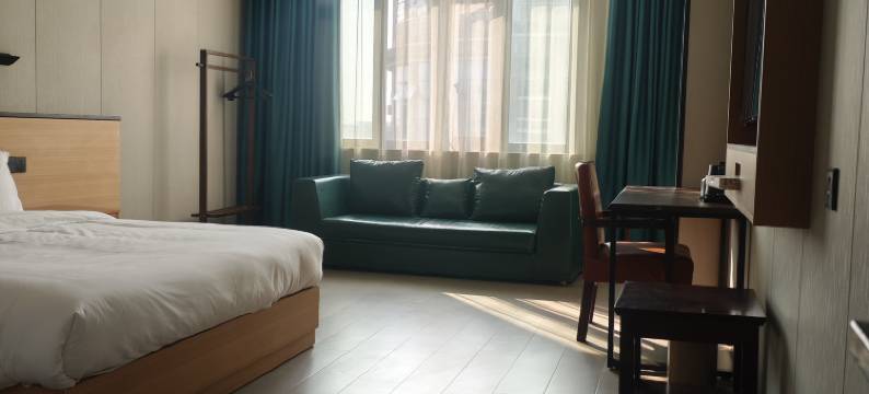 逸宿轻居酒店(杭州湾新区店)图片