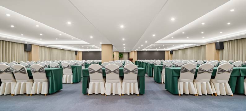 季枫国际酒店(信阳火车站万达广场店)图片