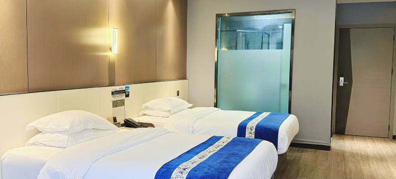 地中海商旅酒店(经开区附属医院店)图片