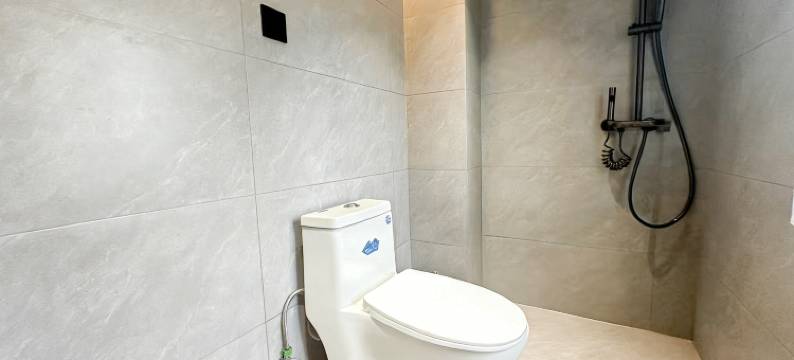 云锦酒店(湖北工程学院店)图片