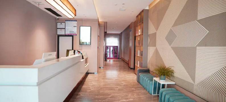 铂曼酒店(通城中星天街店)图片