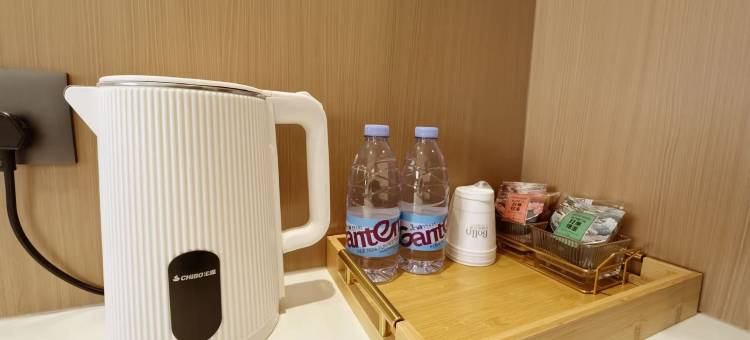 柏林轻居酒店(正阳公园正泰大厦店)图片