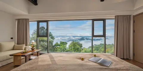雲景|觀山·日落雲海療愈民宿(景邁山古茶林翁基布朗族古寨店)