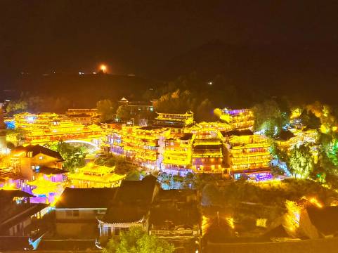 花筑·白河花谷客栈(芙蓉镇瀑布店)图片