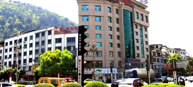 正华大酒店(桐梓火车站店)图片