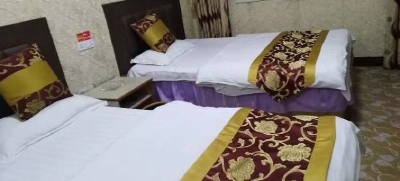 英山金福宾馆(农机店)图片