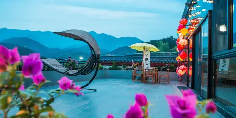 衡陽卿雲築觀景酒店(南嶽衡山風景區南嶽大廟景區店)