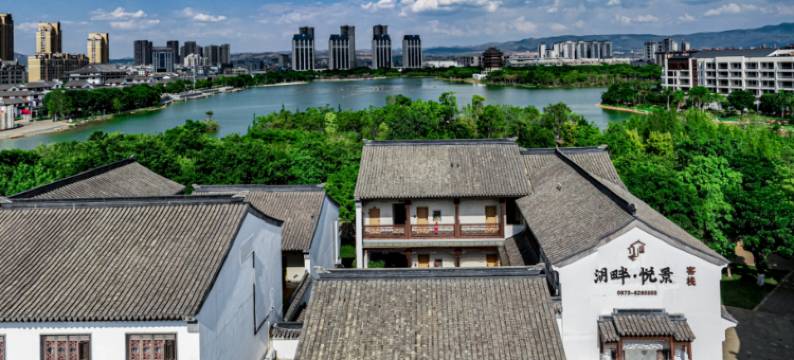 湖畔·悦景轻奢客栈(红河水乡店)图片