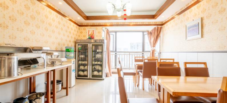 明凡居酒店(昆明金马碧鸡坊老街店)图片