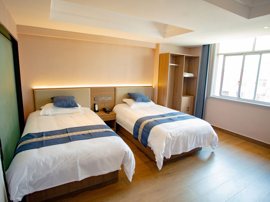 乐平加满大酒店