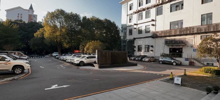 喆啡酒店(武汉华中科技大学佳园路地铁站店)图片