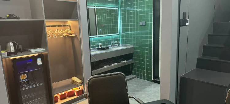 奈思电竞酒店(赤壁北站新街口店)图片