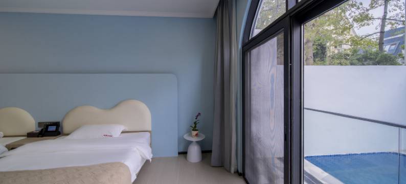 Cloud House ·云卷花舍·庄园民宿(北海银滩国际客运港店)图片