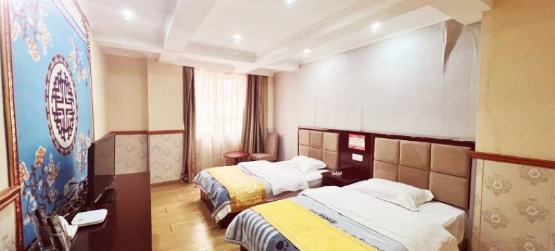 雅江龙啸祥瑞酒店图片