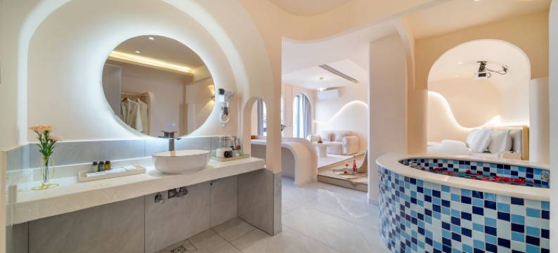 楚雄梦菲斯艺宿酒店(彝人古镇店)图片