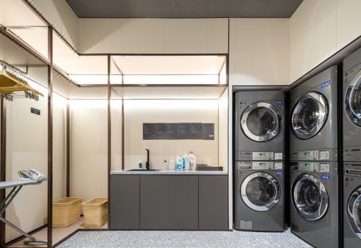 Atour Hotel Jiangshan Chengnan Oriental Plaza Quzhou Hotel Overview