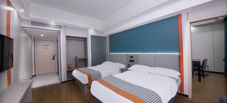 蓝山裕伦酒店图片