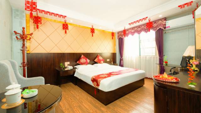 蕲春世纪大酒店