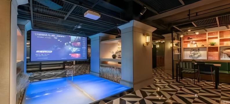 沈阳那年太空舱台球青年旅舍(瀚都国际店)图片