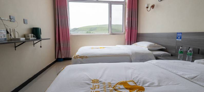 985御马野骑俱乐部酒店图片