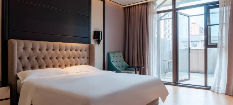 浠岸酒店(南昌新洪城大市场东新地铁站店)图片