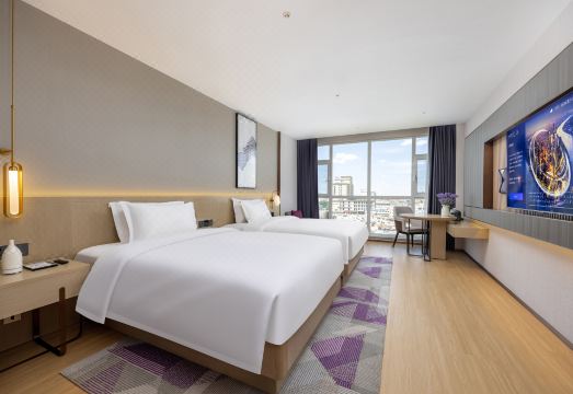 Lavande Hotel (Golmud Bayilu Underground Commercial Street Kunlun Park) Hotel Overview