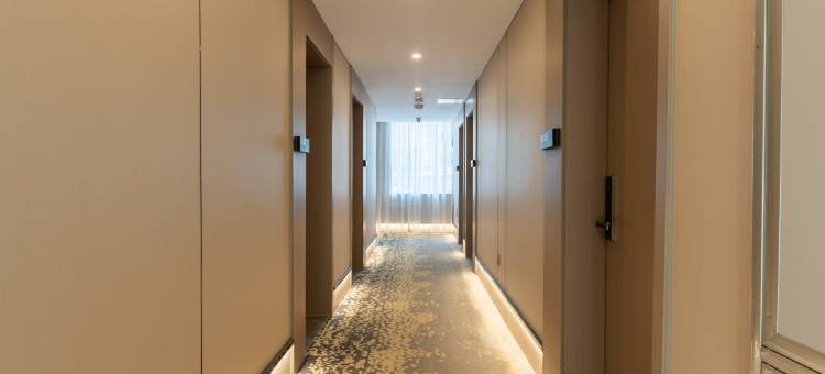 乐宿·橙子影院酒店(滕王阁八一馆地铁站店)图片