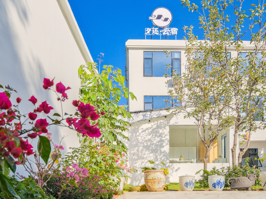 夕还·瓷韵·ins 设计师轻奢度假·云宿(景德镇陶溪川文创街区店)