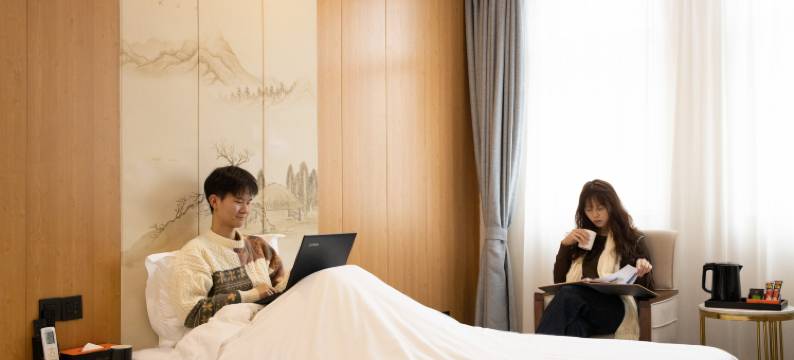 南府云·上酒店(珠海情侣北路中山大学店)图片