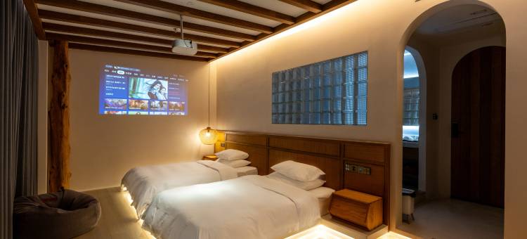 山禾里·侘寂美学民宿(万象城龙眼南路美食街店)图片