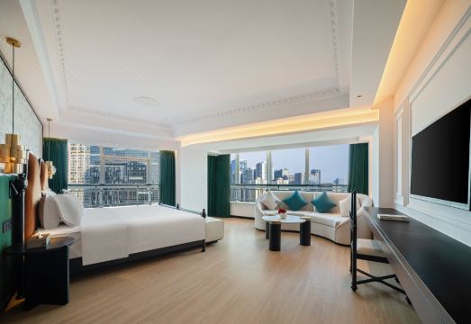 七鑫大酒店（成都九眼桥牛王庙地铁站店）外景图