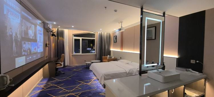 森曼观影酒店(汇融新天地店)图片