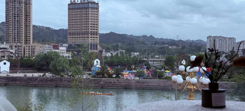 暮光河景民宿(杉木河夜漂景区大门店)图片