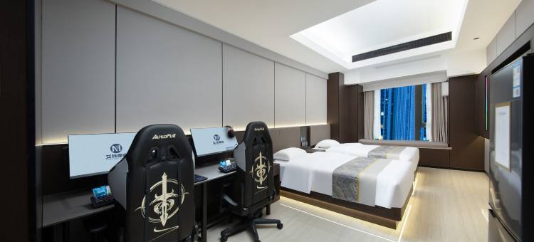 艾特摩高电竞酒店(成都339天府熊猫塔红星桥地铁站店)图片