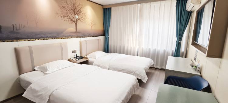 轻住·云朵酒店(新泰新汶汽车站店)图片