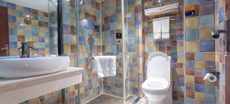 Bangc帮磁酒店(贵阳观山湖公园林城西路地铁站店)图片