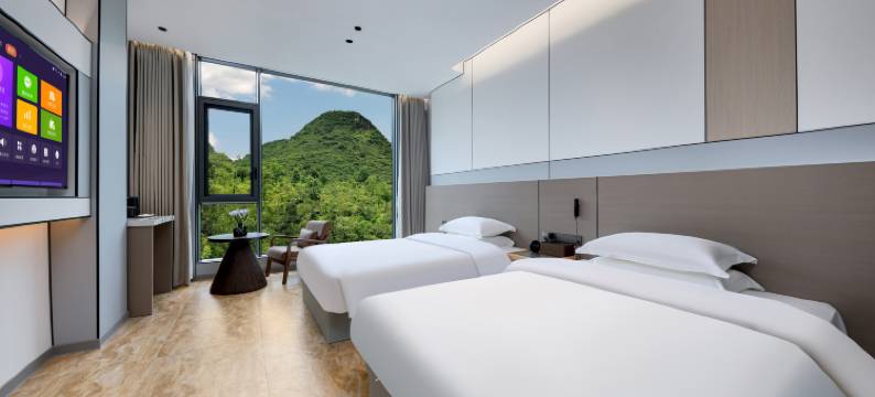 黄果树岩朵山近瀑民宿图片