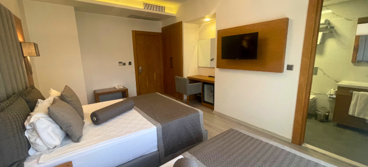 鲁怀思酒店(Ruwais Hotel)图片