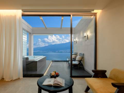 月隐庭·Nocturne Villa|全视野半山海景度假酒店(大理洱海店)图片