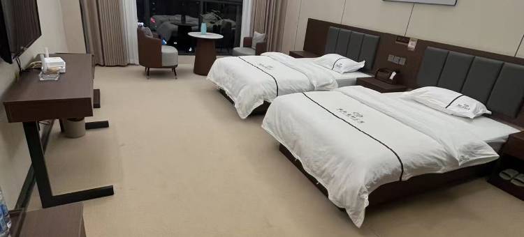 福泽·自助公寓(罗甸明珠广场店)图片