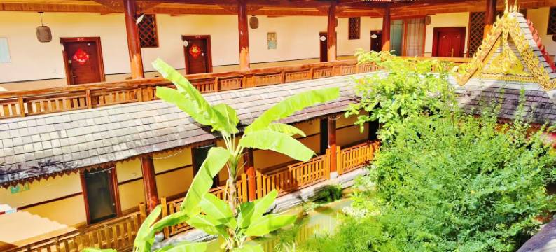 彩仑金湾客栈(西双版纳傣族园泼水广场店)图片