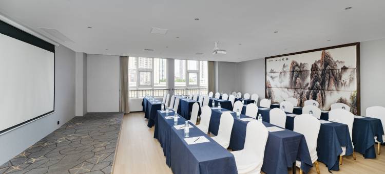 骏怡精选酒店(伊川华美建材城店)图片